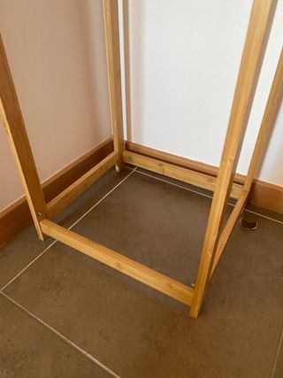 Estantería auxiliar de bambú, en perfecto estado