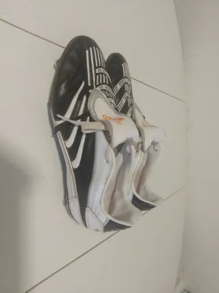 Botas de fútbol Adidas Talla 44