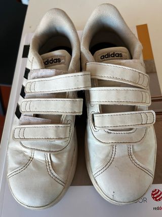 Zapatillas Adidas niño T.33