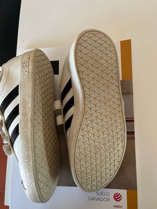 Zapatillas Adidas niño T.33