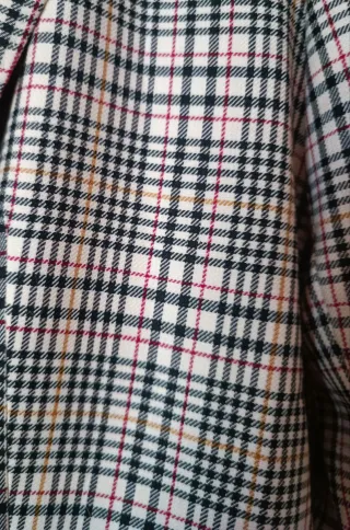 Blazer Massimo Dutti cuadros beige y rosa