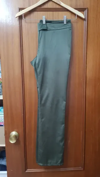 Pantalón H&M Talla 40 Verde Oliva