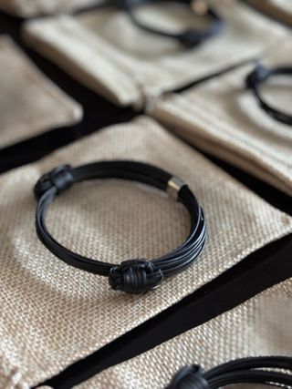 Pack Gafas Sol y 2 Pulseras Plata