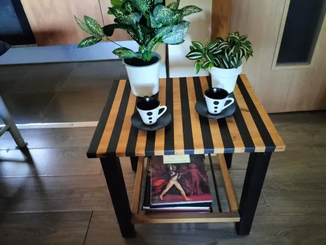 Mesa auxiliar madera maciza de pino negra y marrón