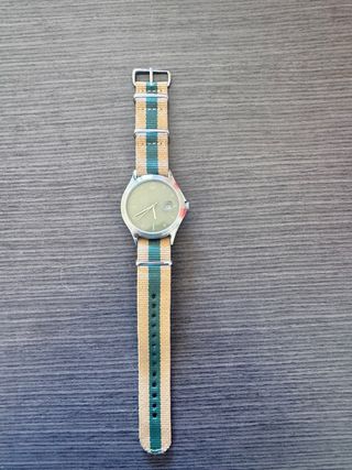 Reloj Benetton sin usar
