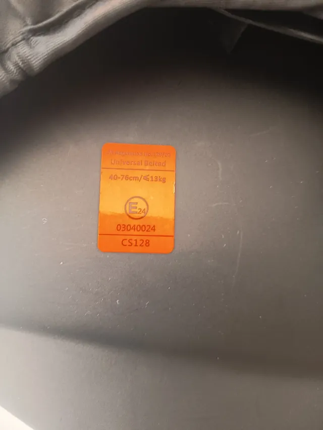 Silla de coche homologada R129