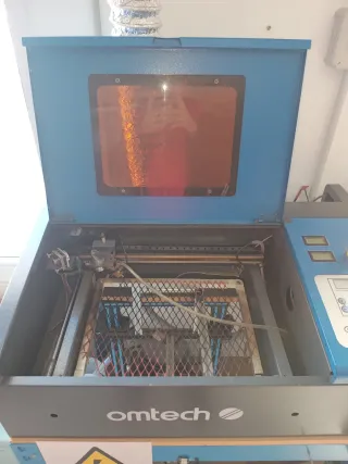 Máquina Láser CO2 Omtech 40W - piezas