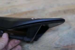 Sillin Fi'zi:k Aeris Long Distance carbono