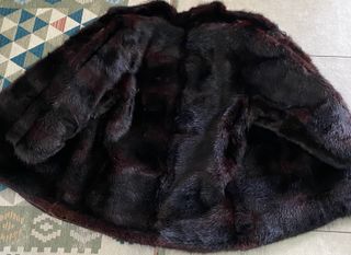 Cappottino in pelliccia marrone scuro