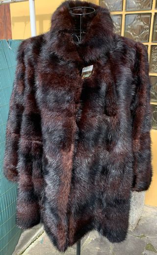 Cappottino in pelliccia marrone scuro
