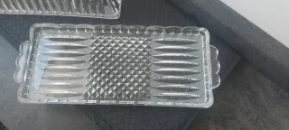 Piccolo vassoio in cristallo con coperchio