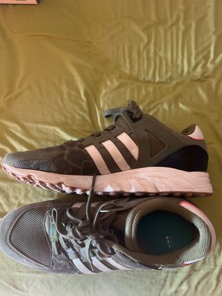 Zapatillas Adidas Verdes y Blancas