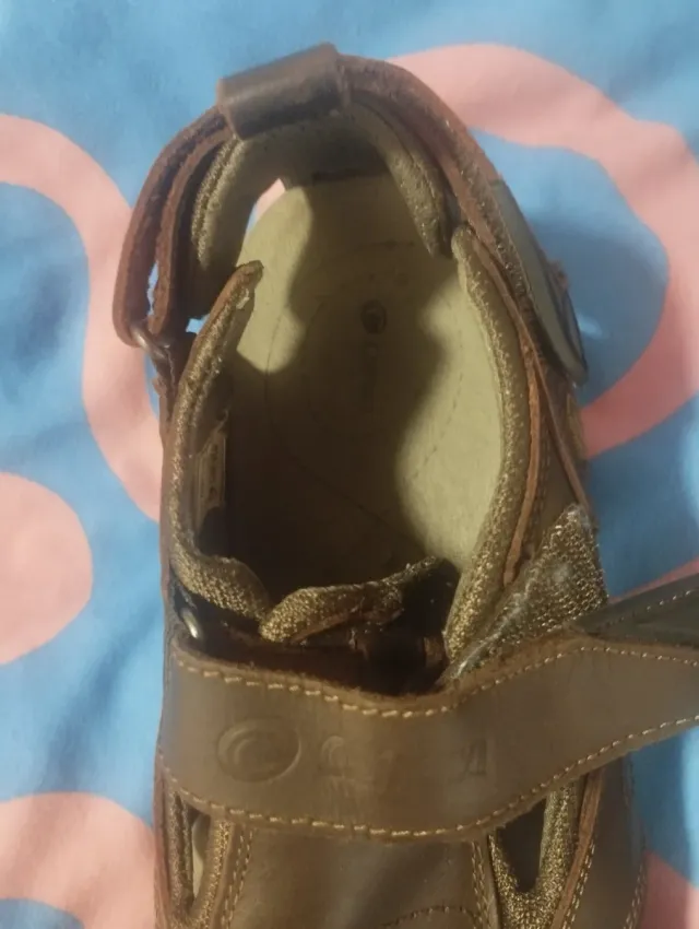 Sandalias Marrones de cuero. Chiruca.