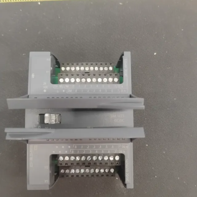 Siemens SIMATIC S7-1200 SM 1223 DC/DC