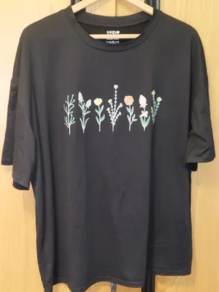 Camiseta SHEIN Oversize Negra Talla L