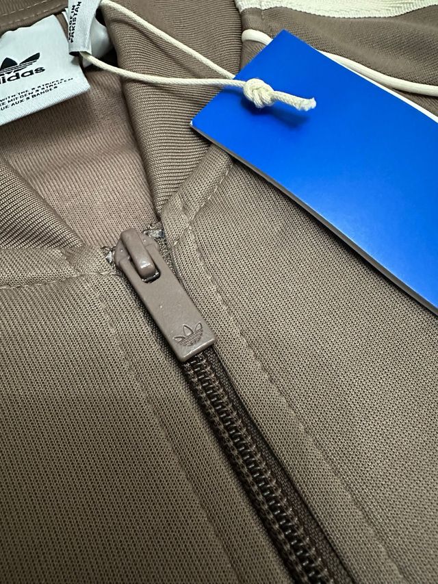 Chaqueta Adidas Marrón y Blanca Talla M