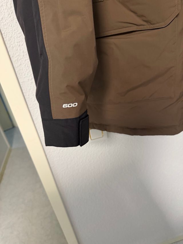 Chaqueta The North Face Marrón y Negra