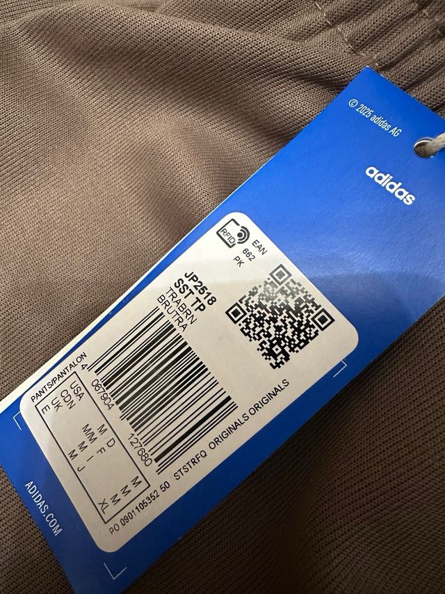 Chándal Adidas Marrón con Rayas Blancas