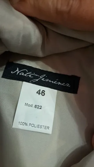 Vestido de fiesta plateado y negro