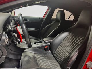 Mercedes A200d / Paquete AMG / NACIONAL