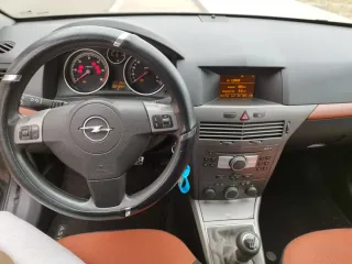 Opel Astra 2005