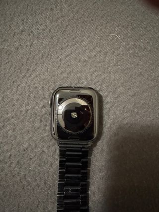 Apple Watch Series 5 44mm in alluminio