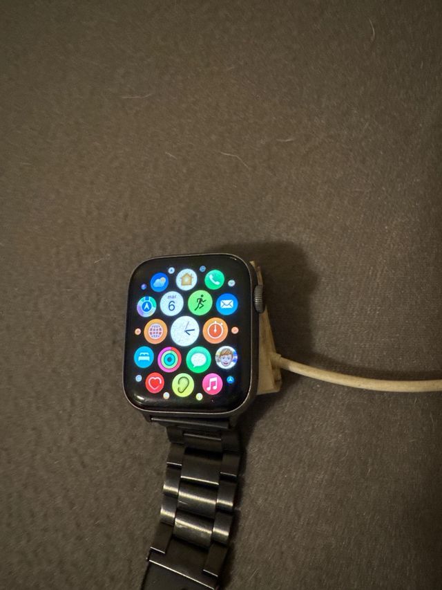 Apple Watch Series 5 44mm Aluminio