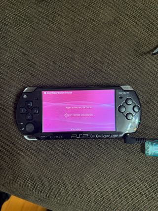 Consola PSP Sony Negra con dos juegos , tarjeta