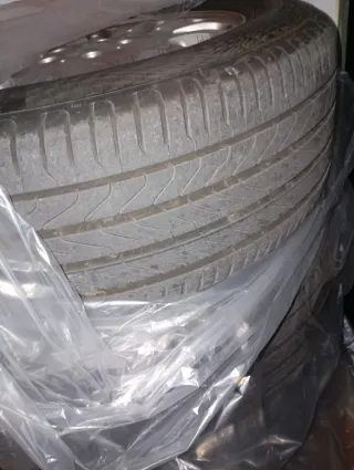 Llantas mercedes E270 w211 con neumatico Continent