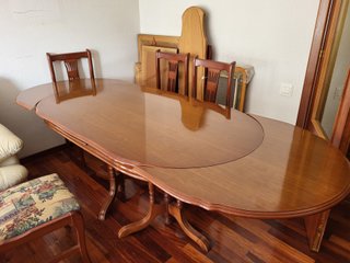 Juego MESA Y  6 sillas de comedor tapizadas