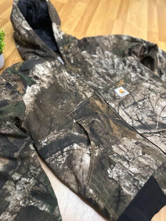 Chaqueta Carhartt Camuflaje con Capucha