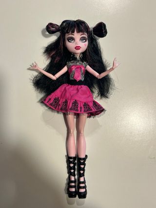 Monster High Draculaura Picture Day