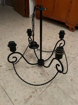 Lámpara de hierro colado negra