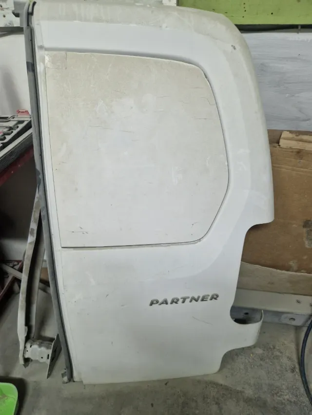 Puerta Trasera Peugeot Partner