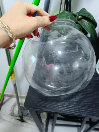 Pecera redonda de plástico