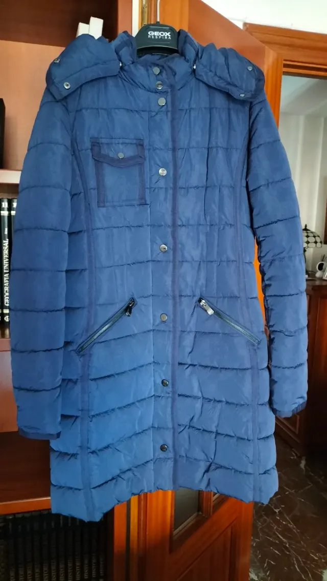 Abrigo azul desigual