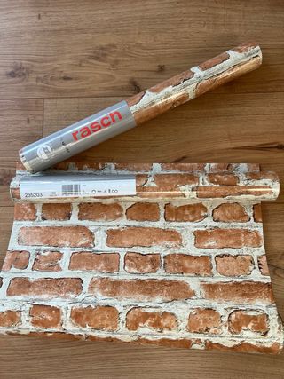 Papel pintado ladrillo marca Rasch 4 rollos