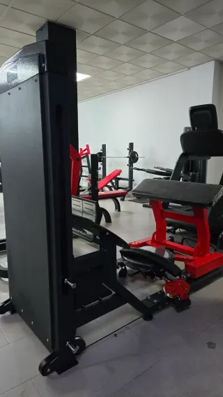 Hip Thrust 3D American Strength