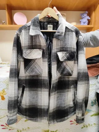 Chaqueta Zara cuadros gris y blanco
