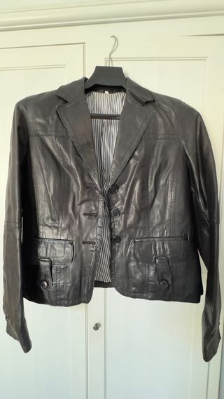 Chaqueta de piel 100%