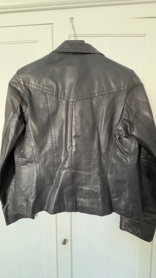 Chaqueta de piel 100%