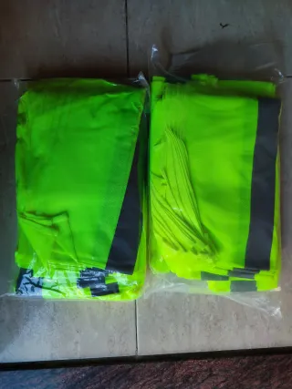 Chalecos reflectantes  Pak 10 chalecos 15€