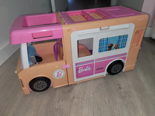 Autocaravana Barbie