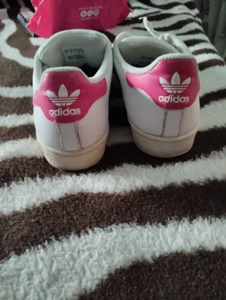 Zapatillas Adidas Mujer Talla 37  y medio Rosa y B
