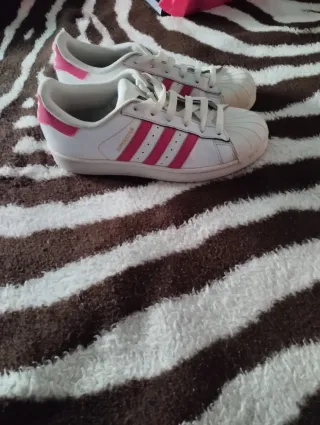 Zapatillas Adidas Mujer Talla 37  y medio Rosa y B