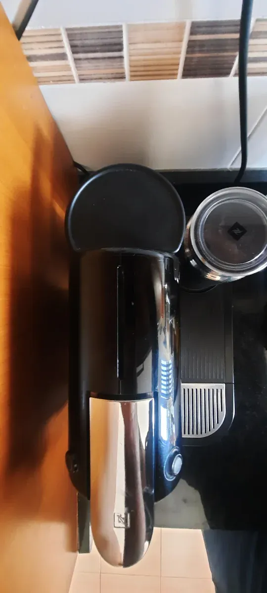 Cafetera Nespresso DeLonghi