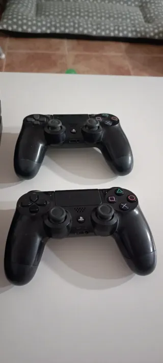 PlayStation 4 Pro 1TB Negra