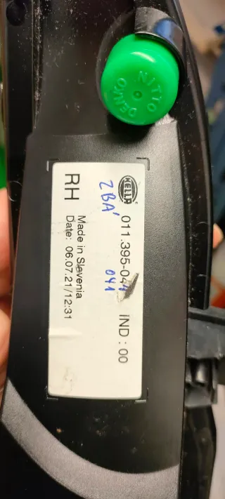 Piloto intermitente derecho 308 HELLA