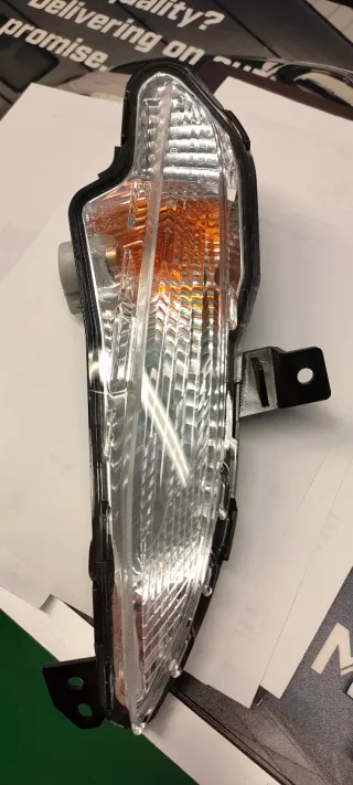 Piloto intermitente derecho 308 HELLA