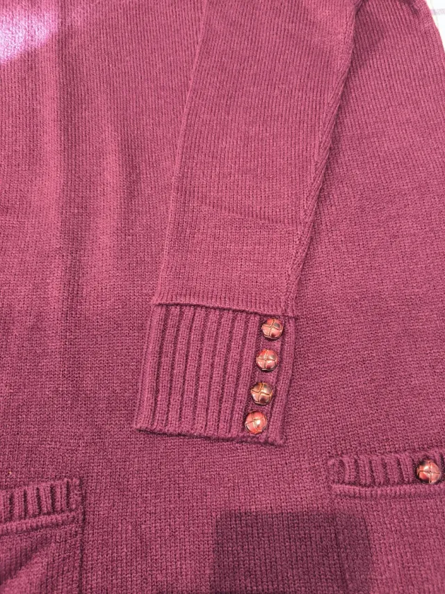 Vestido de punto granate con bolsillos